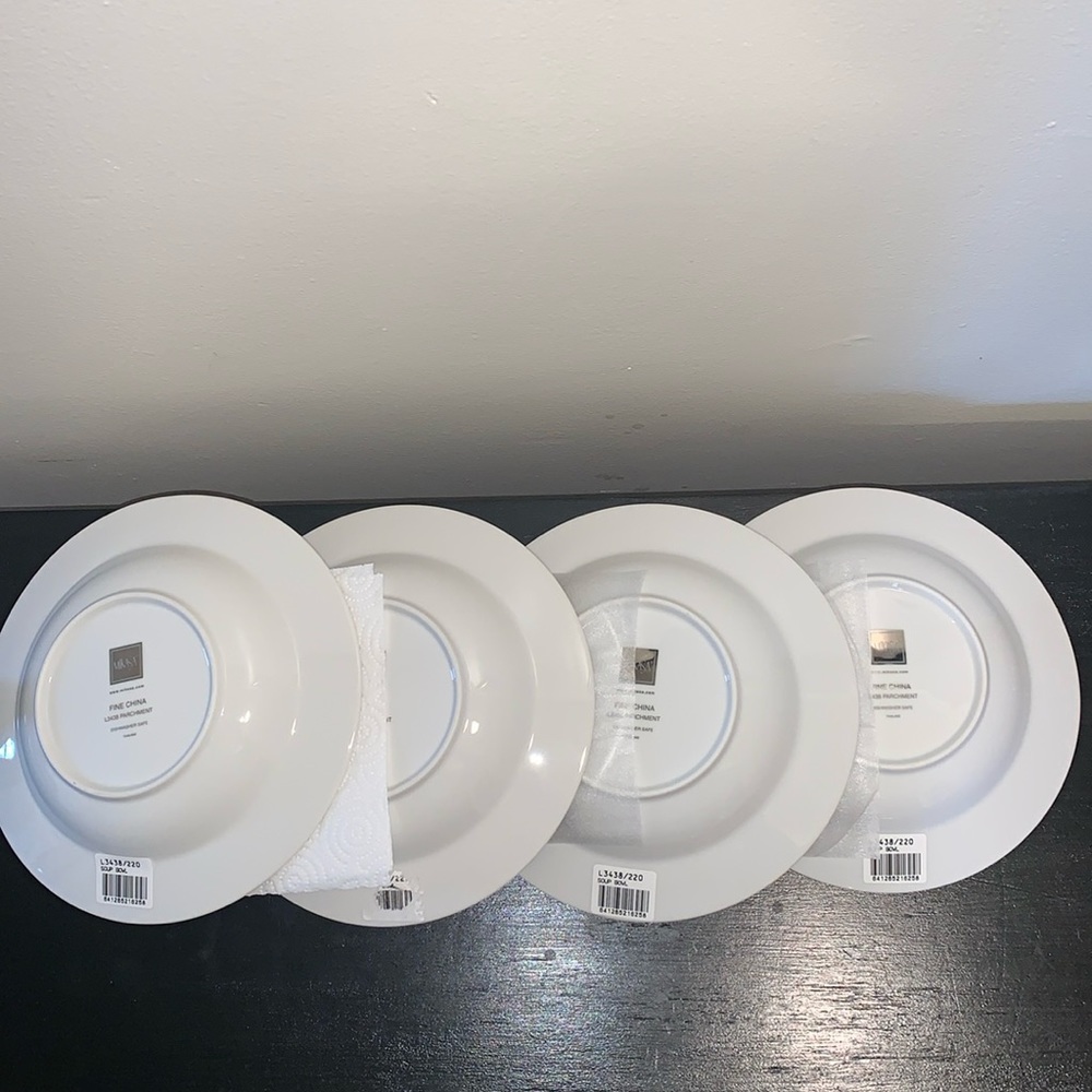Lot‎ of 4 Mikasa Parchment Soup Bowls. NWT. L3438/220. Made in Thailand.